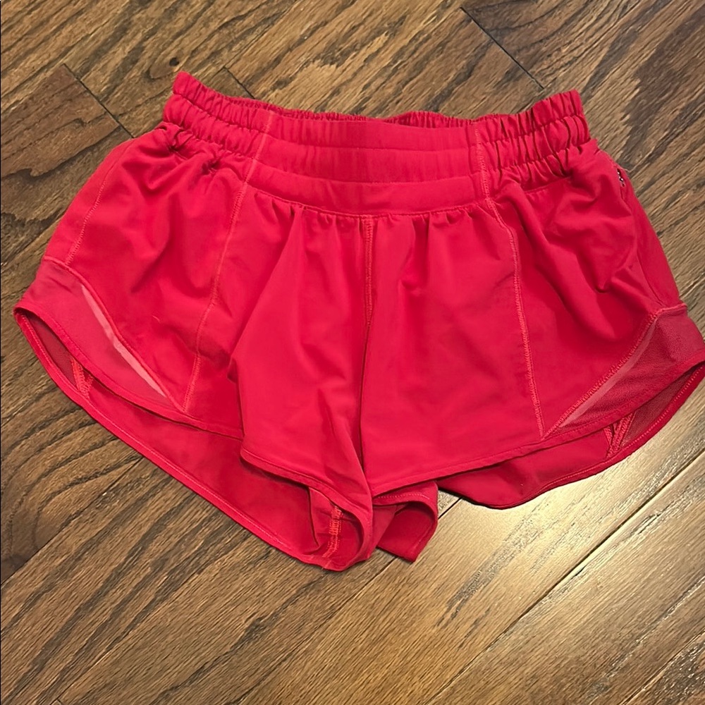 Lululemon hotty hot shorts size 2. 2.5 low rise